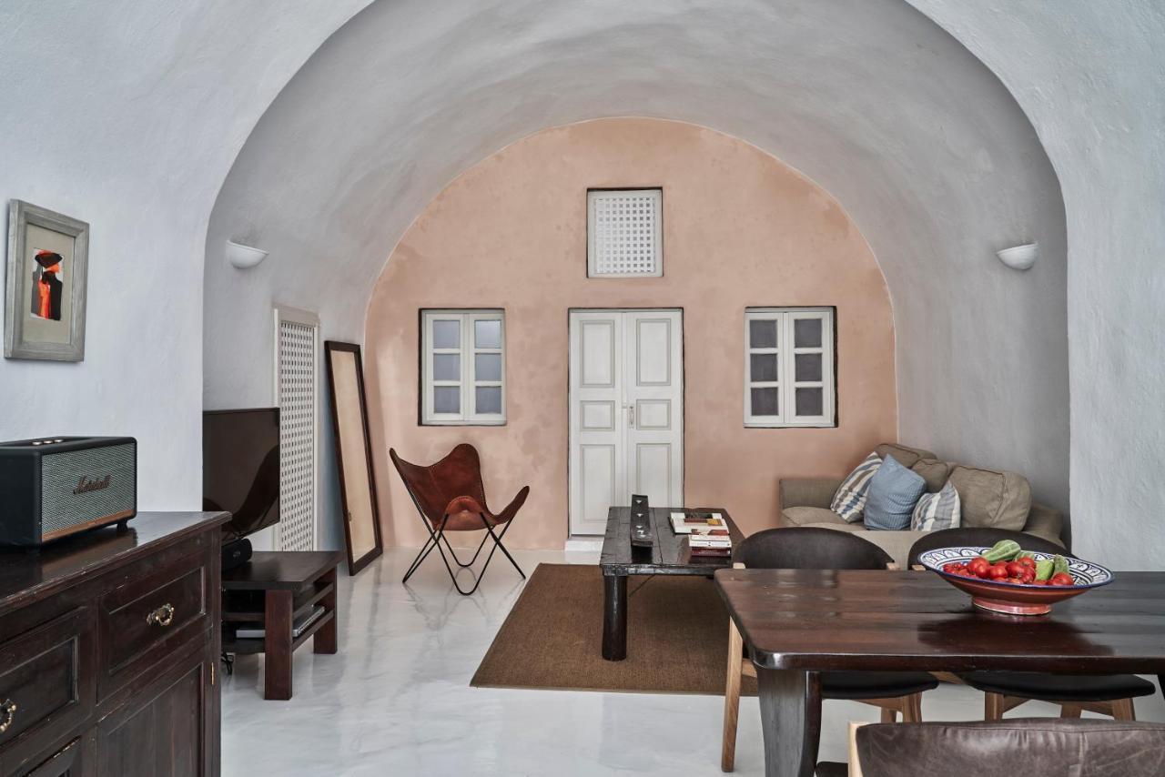 2 Bedroom Charming Villa With Outdoors Jacuzzi Megalochori  Exterior photo