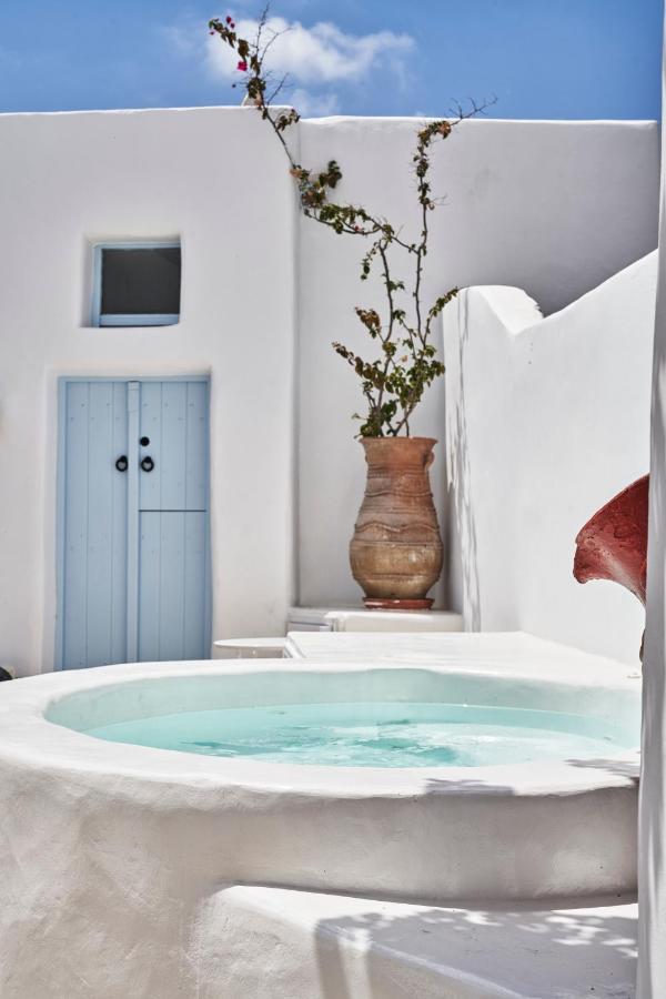 2 Bedroom Charming Villa With Outdoors Jacuzzi Megalochori  Exterior photo